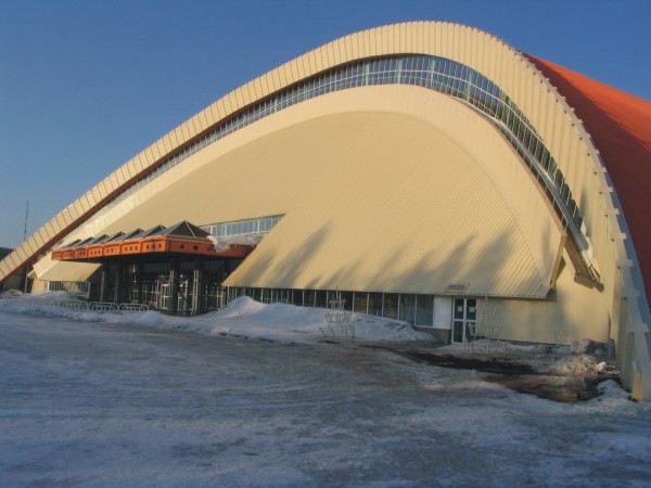 Стадион «Шахтер», г.Нерюнгри, Республика Саха (Якутия)