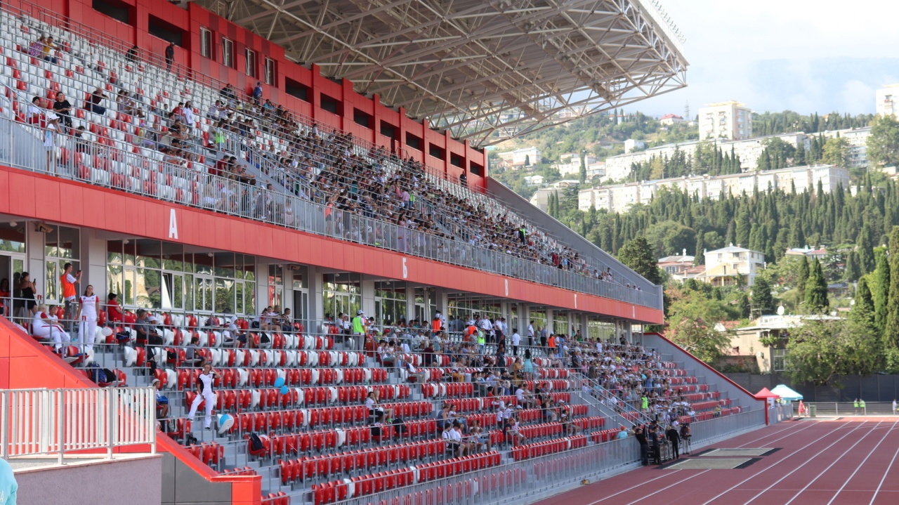 Стадион «Авангард», г.Ялта, Крым