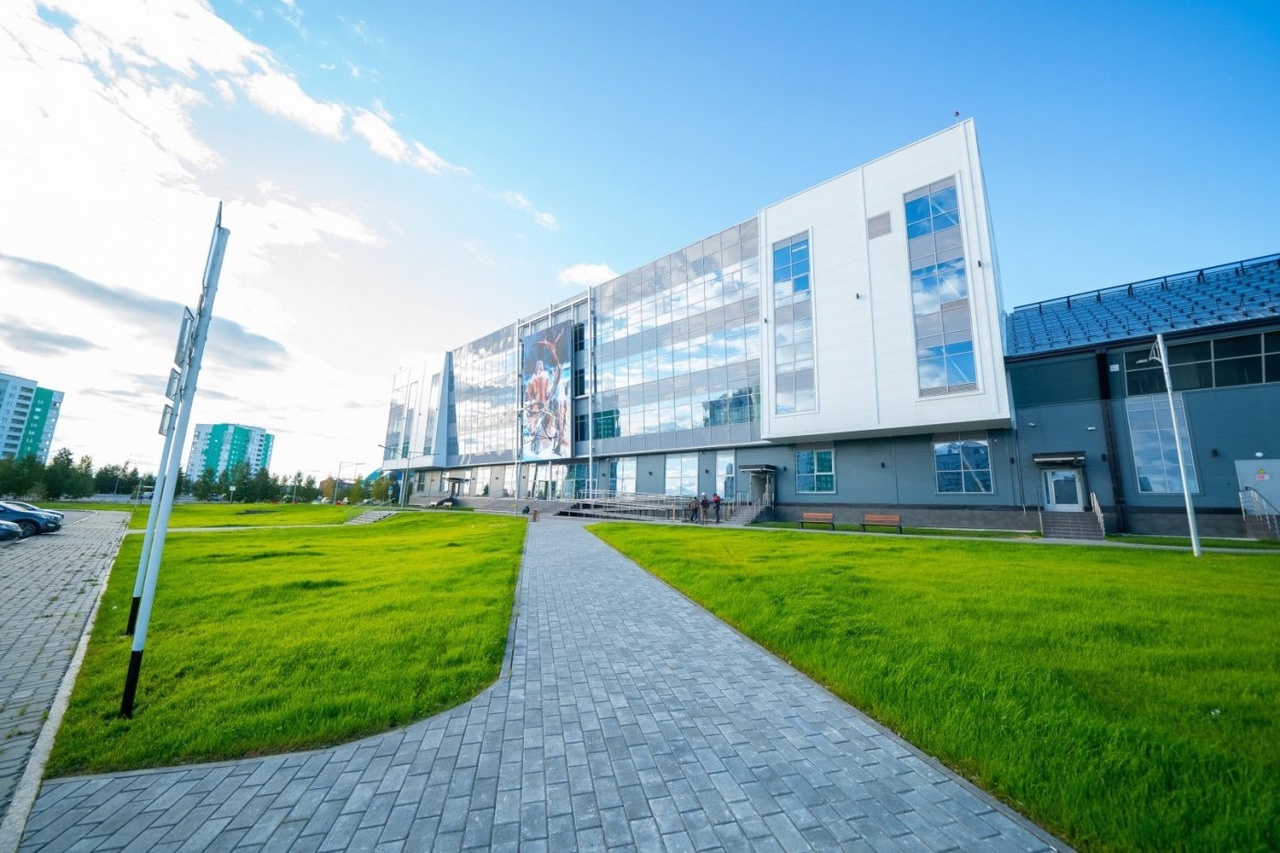 Универсальный спортивный комплекс-1, г. Ханты-Мансийск