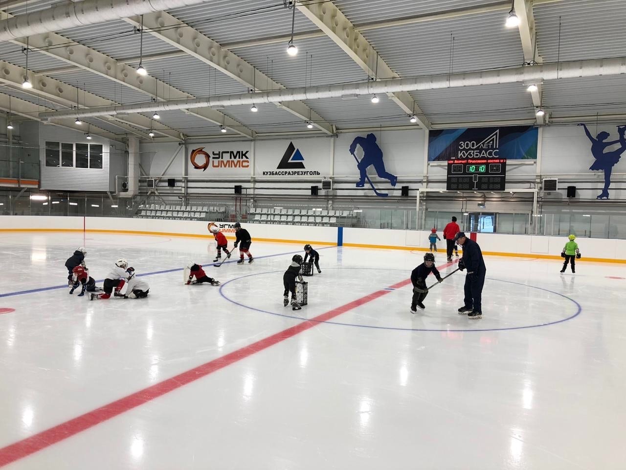 Ледовый дворец СОК "Бачатский", пос. Бачатский, Кемеровская область